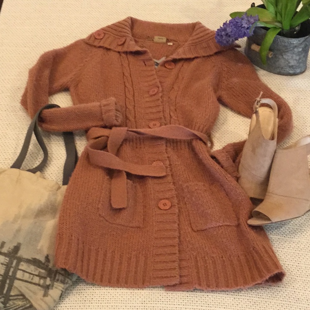 Rusty Pink - Button down sweater